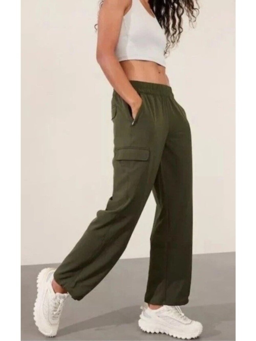 Athleta Women's Boundless Low Rise Cargo Pants Bungee Ankle | Green | Medium
